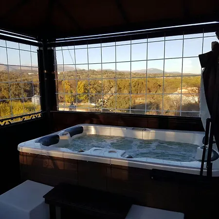 La Casita Roja-familia, Piscina, Jacuzzi, Barbacoa, Mascotas