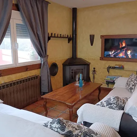 빌라 La Casita Roja-familia, Piscina, Jacuzzi, Barbacoa, Mascotas 부르고혼도