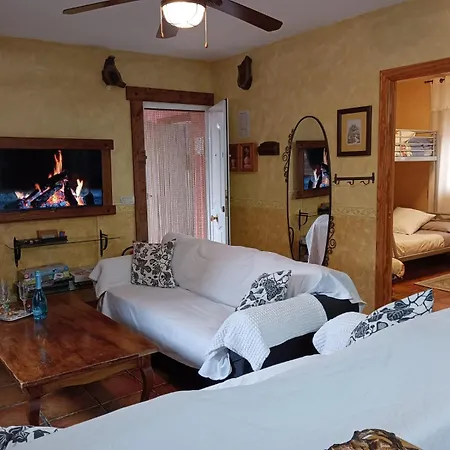 빌라 La Casita Roja-familia, Piscina, Jacuzzi, Barbacoa, Mascotas *